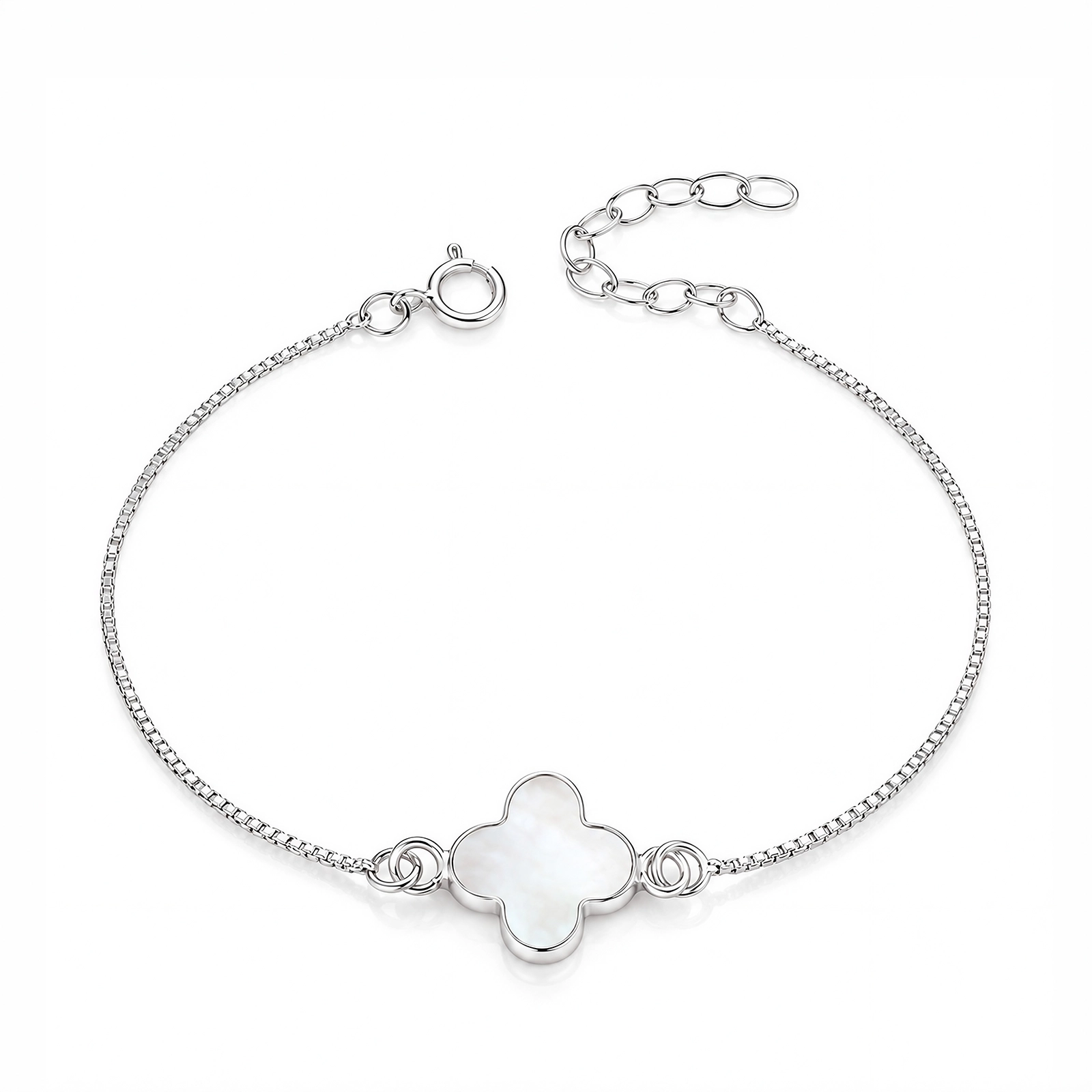 Pulsera Trébol de Nácar en Plata 925 Ajustable | Glow Secret Pulsera Trébol de Nácar en Plata 925 Ajustable de Glow Secret, con cadena veneciana fina y trébol de cuatro hojas en nácar blanco.